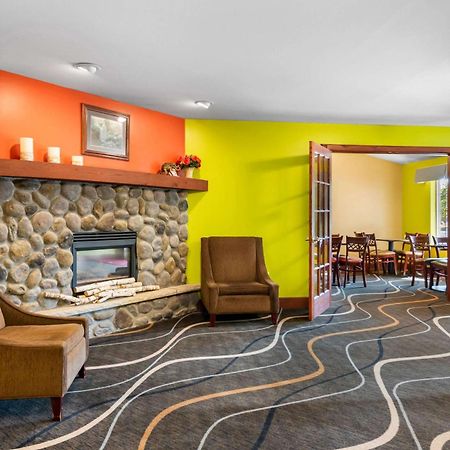 Econo Lodge Inn & Suites Eau Claire Eksteriør billede