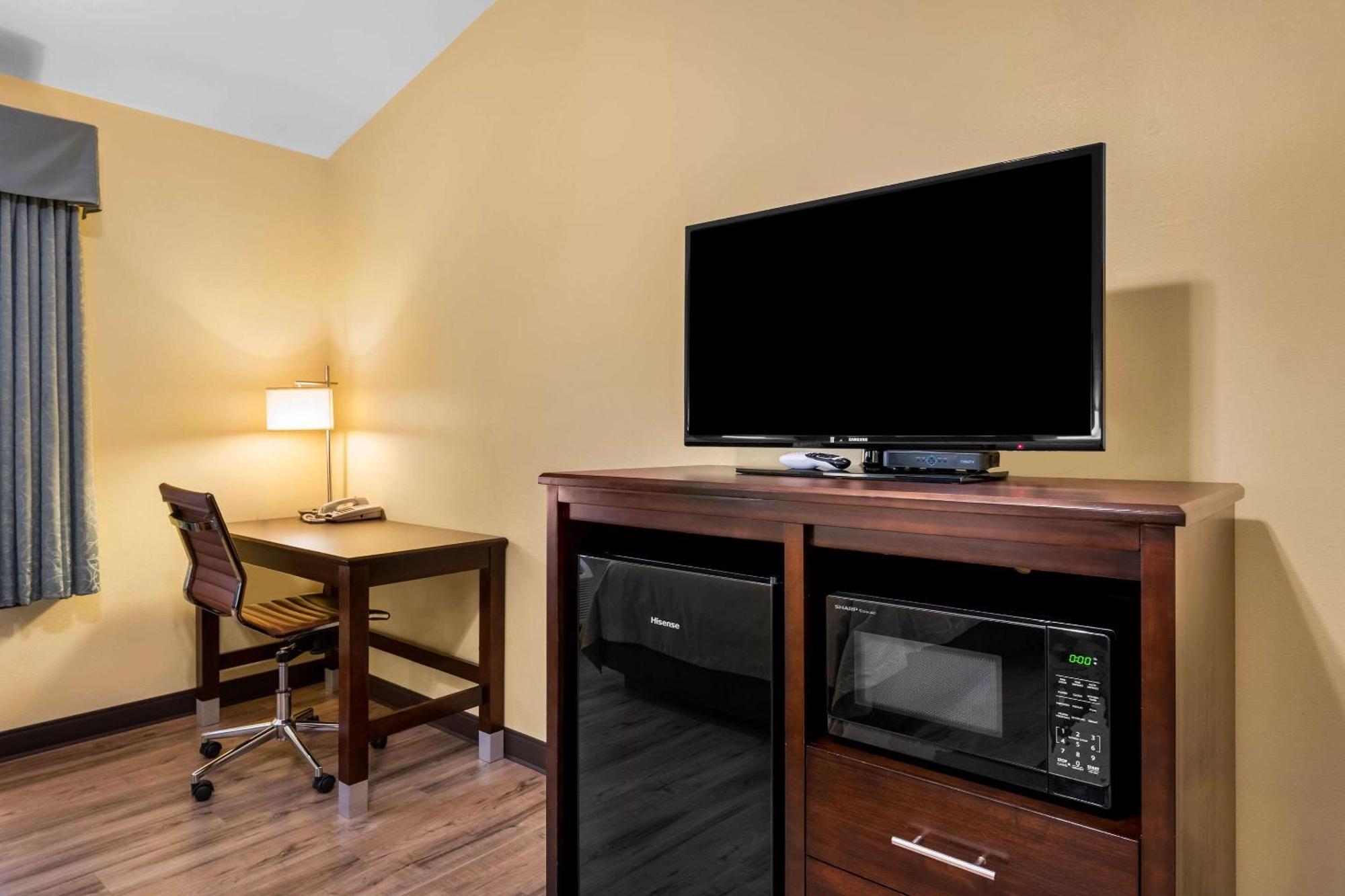 Econo Lodge Inn & Suites Eau Claire Eksteriør billede