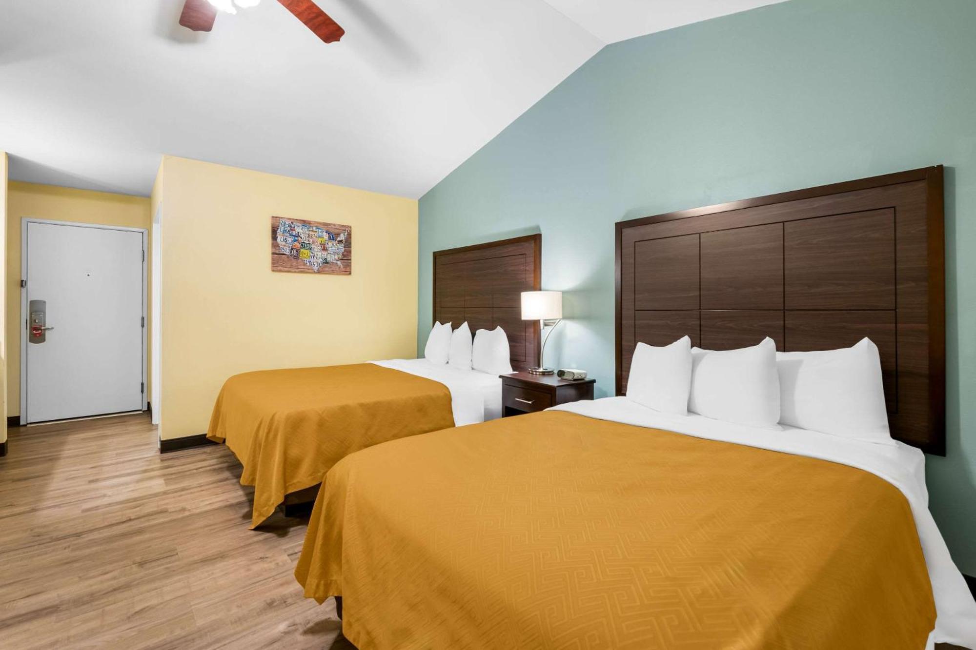 Econo Lodge Inn & Suites Eau Claire Eksteriør billede