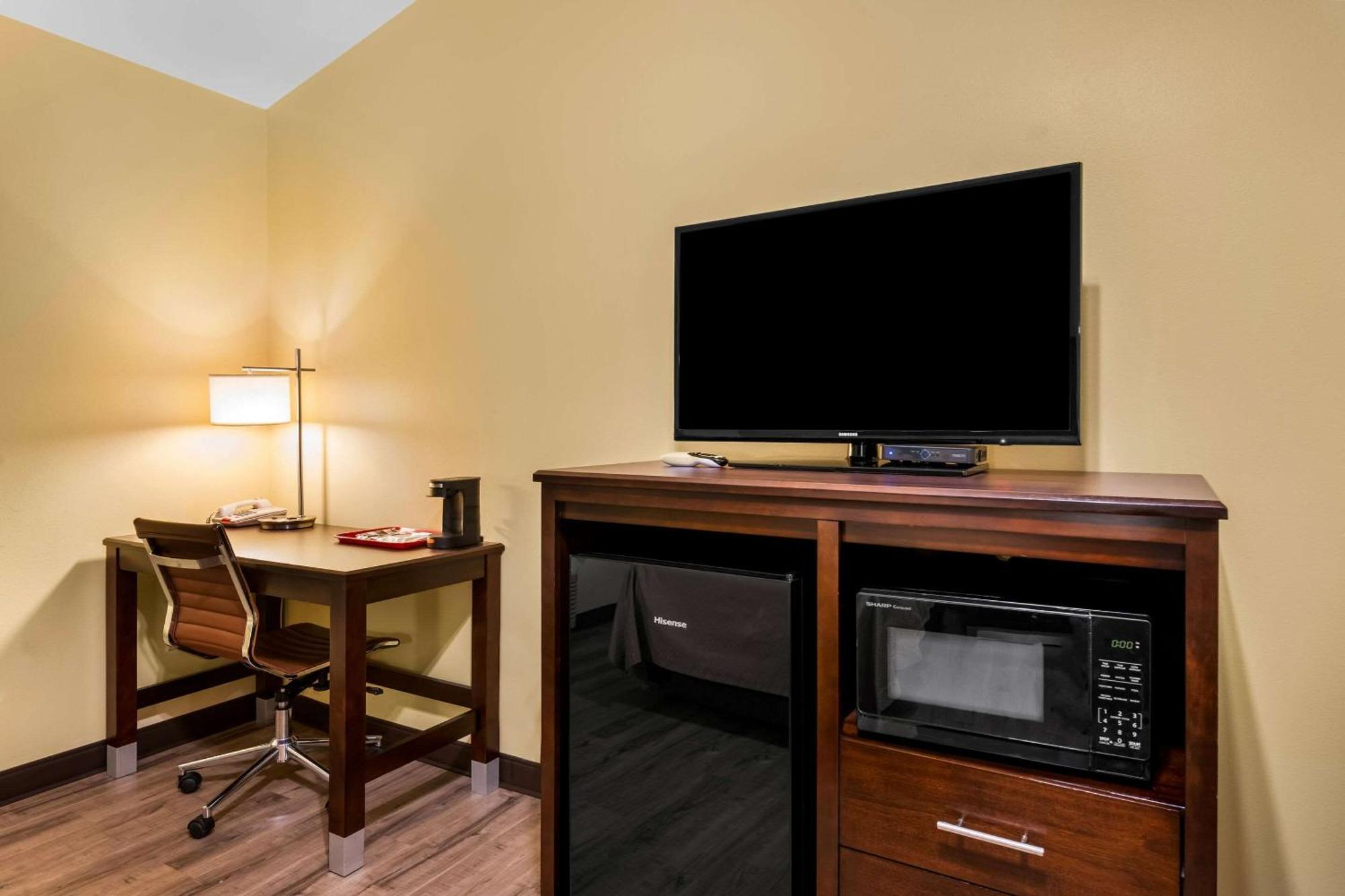 Econo Lodge Inn & Suites Eau Claire Eksteriør billede