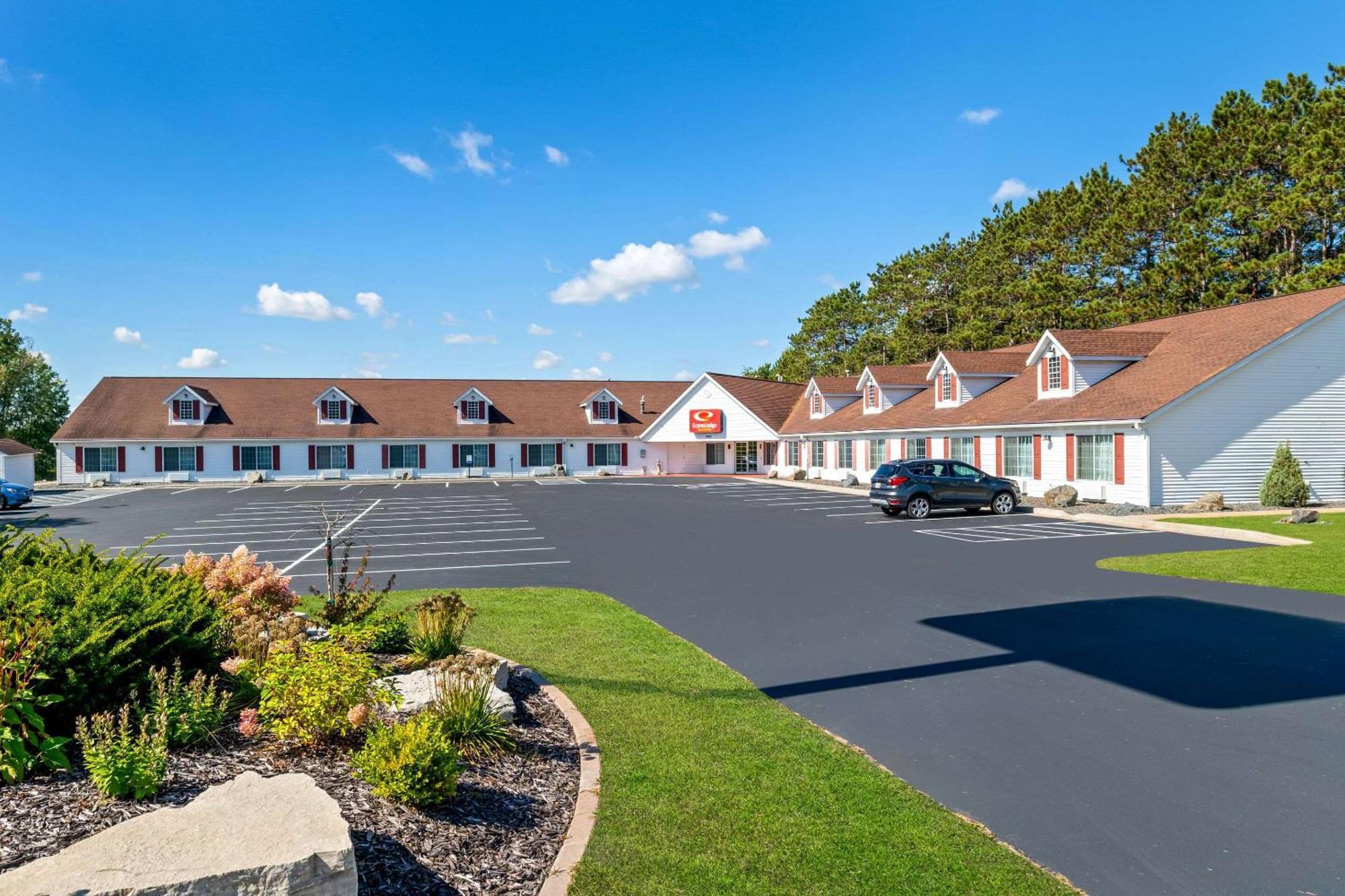 Econo Lodge Inn & Suites Eau Claire Eksteriør billede