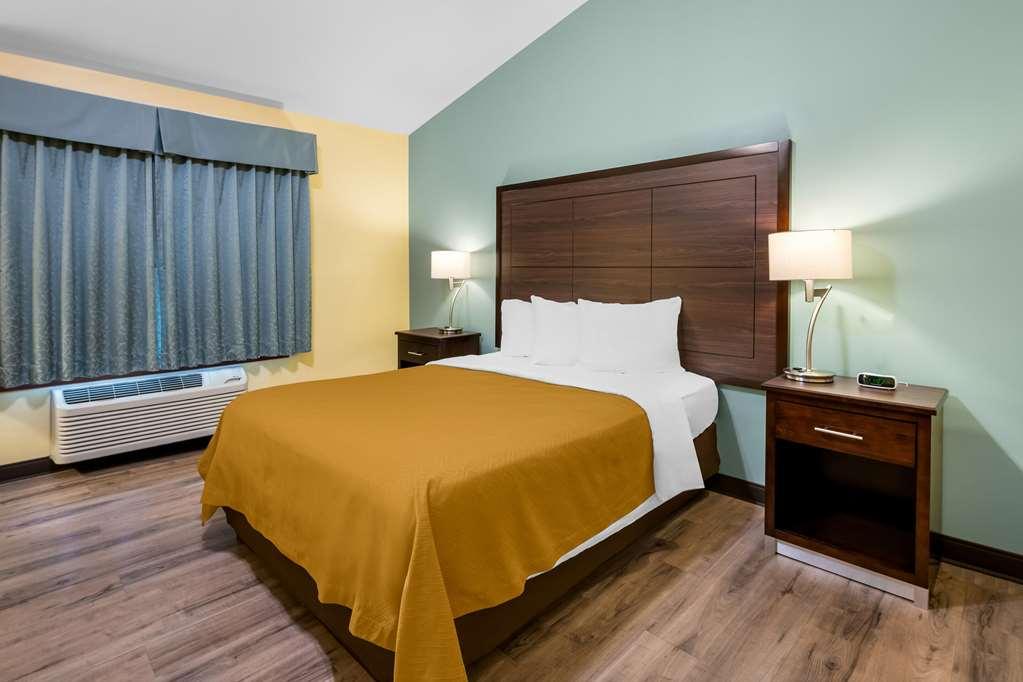 Econo Lodge Inn & Suites Eau Claire Værelse billede