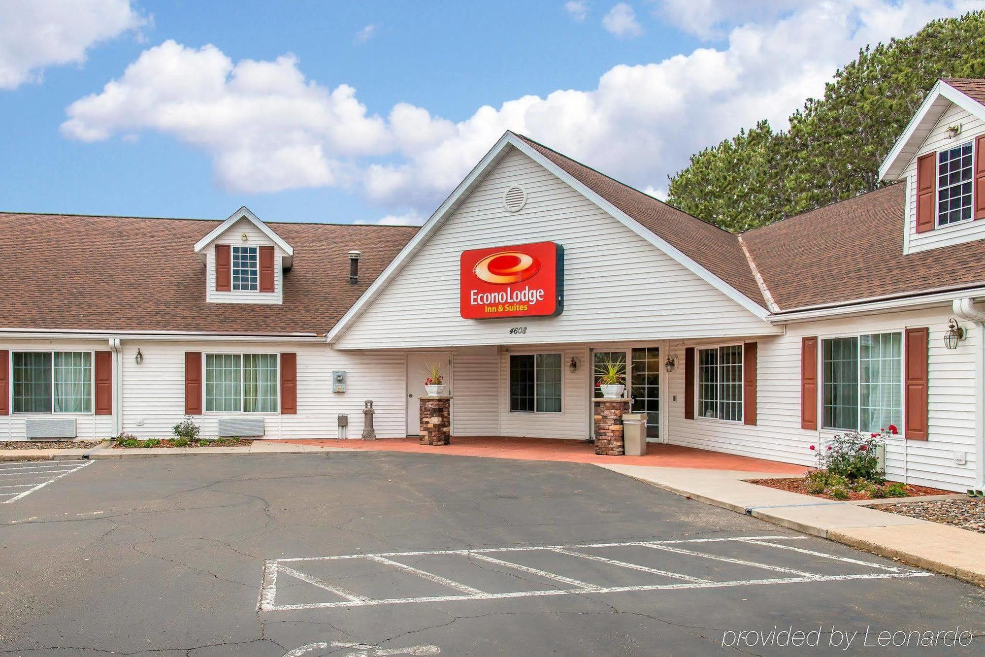 Econo Lodge Inn & Suites Eau Claire Eksteriør billede