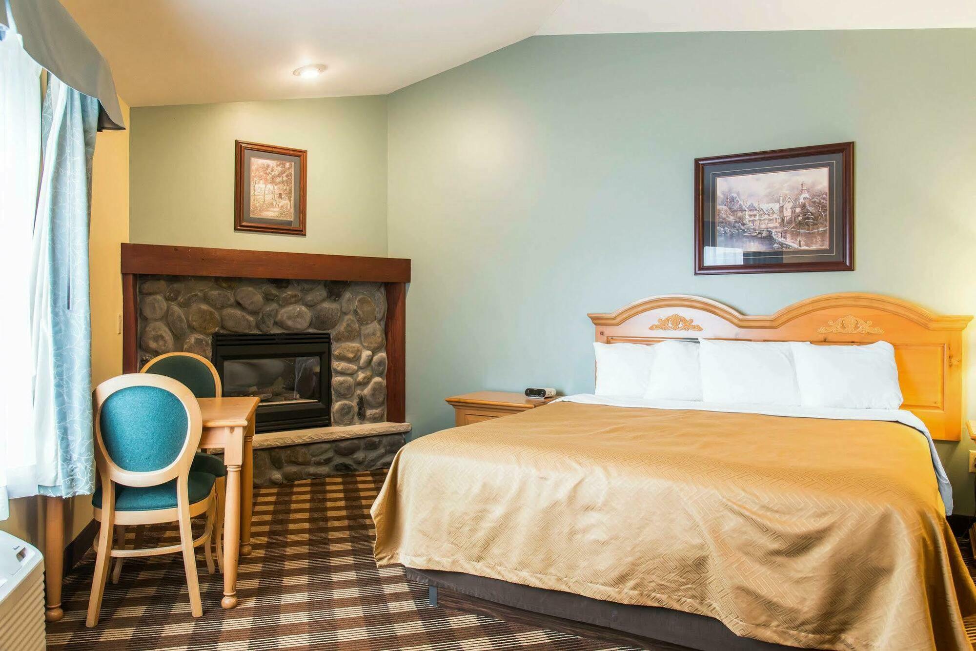 Econo Lodge Inn & Suites Eau Claire Eksteriør billede